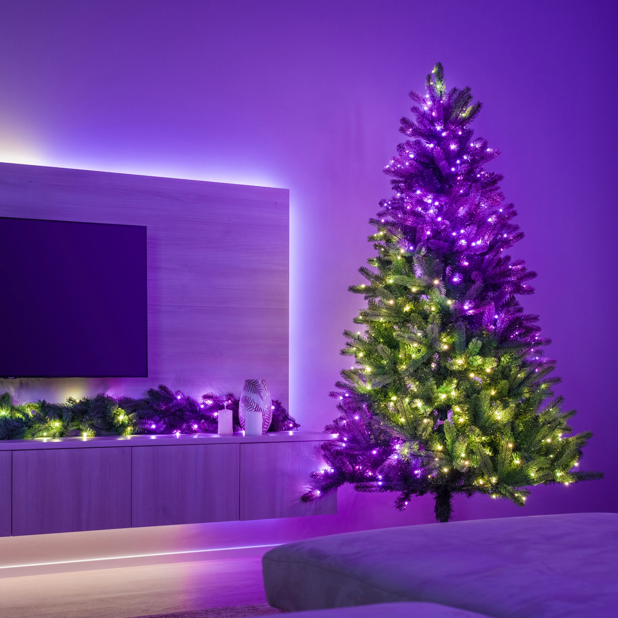 Pre-lit Tree - Image 5